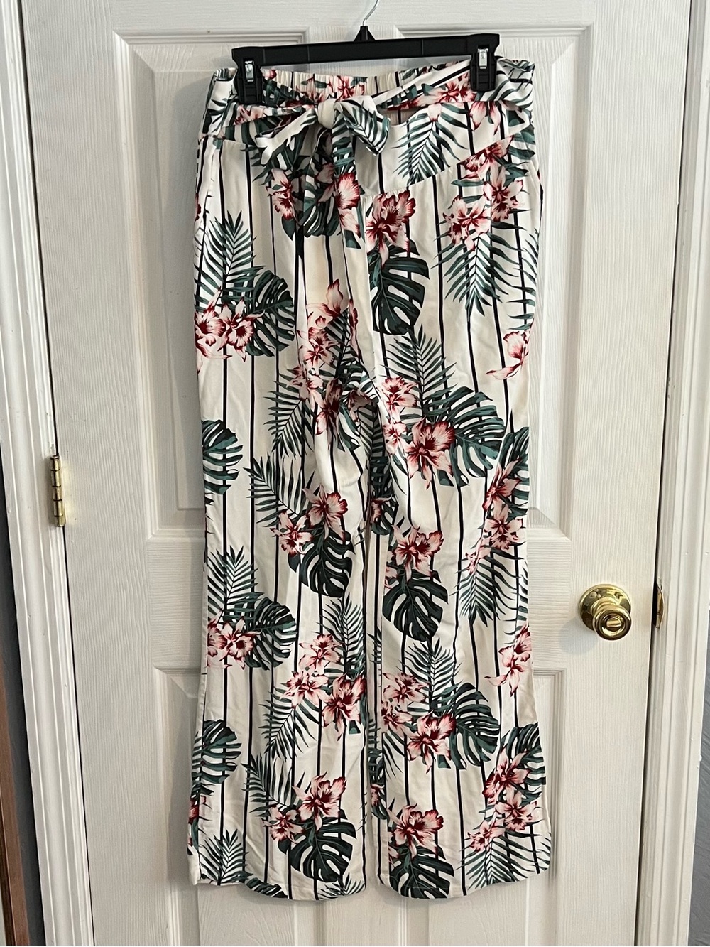 Guess Tropical Floral Wide-Leg/Palazzo Pants